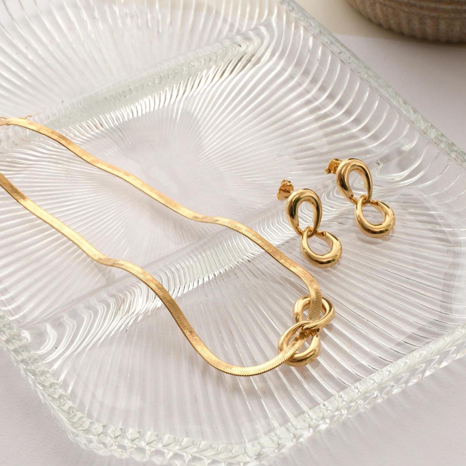 Infinity Link Herringbone Necklace